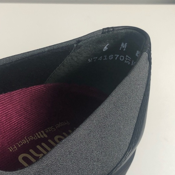 MUNRO Traveler style Slip On - Picture 5 of 9